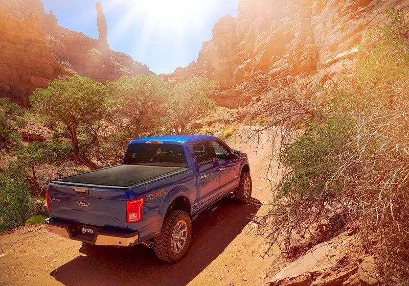 Retrax Powertraxpro Retractable Tonneau Cover 50482 – Gm 6.5-Foot Bed (2019 Models, No Stock Pocket) 1